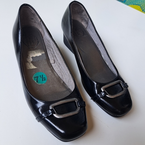 Life stride Simply Comfort‎ women's patent leather shoes Size 7 1/2 - Picture 3 of 12